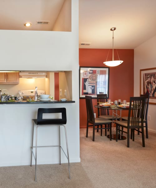 Breakfast bar and dining room at Lakeside Terraces in Sterling Heights, Michigan